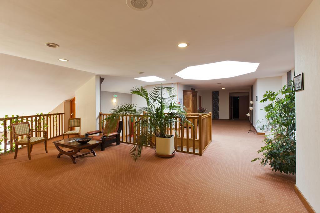 Cit'Hotel Du Circuit Magny-Cours Dış mekan fotoğraf